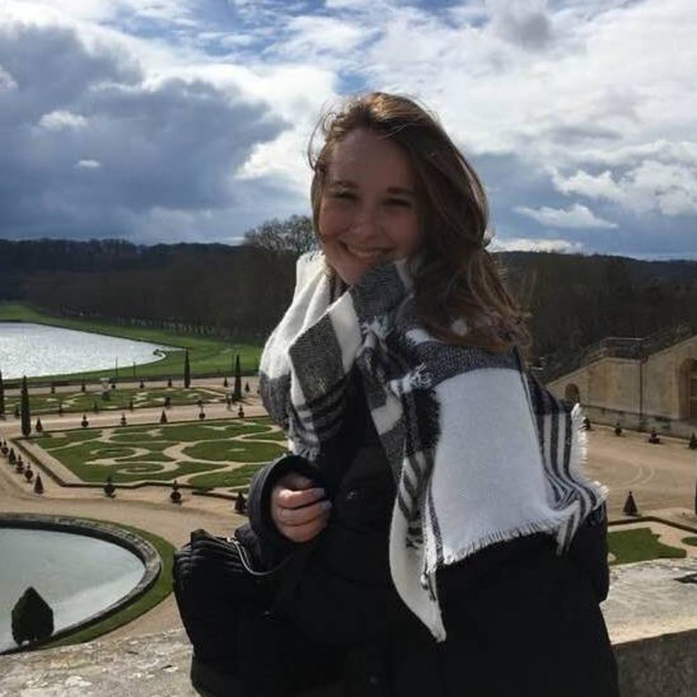 Meet your Posher, Isabel